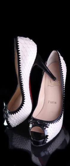 
                    
                        Louboutin - #black and #white
                    
                