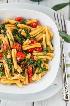 
                    
                        Mediterranean Penne Pasta with Arugula & Tomatoes - an excellent quick, weeknight recipe!  #easyrecipes #Mediterraneanrecipes
                    
                