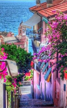 
                    
                        Dream Vacation: Tellaro, Italy. Photo by Travis Caulfield.
                    
                