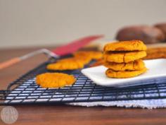 
                    
                        Easy Sweet Potato Cookies - Baby Led Weaning Ideas. Egg-free, gluten-free, sugar-free.  These cookies are just 4 ingredients. There's no added sugar, and your baby will love them! Add some sweet cinnamon glaze, and the whole family will enjoy them.
                    
                