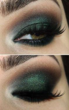 
                    
                        Dark green and black eye makeup w/ a bit of sparklies. We can create this look with our charcoal green eyeshadow and our new black frost eyeshadow with sparkles.
                    
                