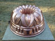 
                    
                        Rare Antique Huge 9.75" Bundt Cake Jelly Pudding Copper Mold Mould w/Tin Lining
                    
                