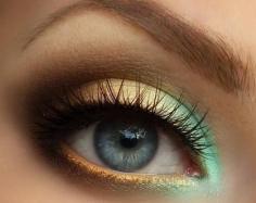 MERMAID EYES MAKEUP TO LOOK STUNNING!  Mint Green and Gold Smokey Eye