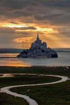 
                    
                        Le Mont Saint Michel
                    
                