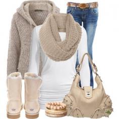 Cozy comfy outfit #ugg #winterfashion