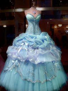 
                    
                        Cinderella prettiest dress ever! #ballgown  jjdress.net
                    
                