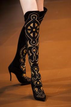 Versace at Milan Fashion Week Fall 2014 - StyleBistro