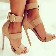 Great nude strappy sandals