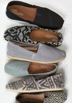 
                    
                        TOMS has a pair of classics to go with any look.
                    
                
