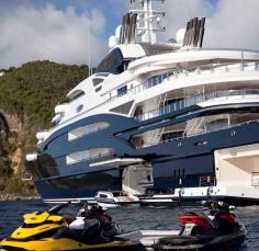
                    
                        #Luxury #Yacht
                    
                