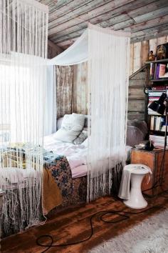 
                    
                        10 Hacks for Creating a Canopy Bed // Bohemian canopy bed.
                    
                