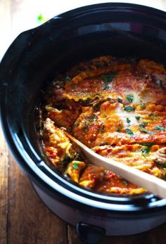 
                    
                        Super Easy Skinny Veggie Crockpot Lasagna - a handful of simple ingredients for a healthy family dinner. | pinchofyum.com
                    
                