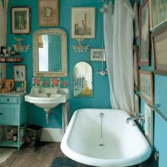 blue vintage bathroom. Love the wall color.