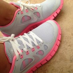 . nikeshoes4u.de.nr    nike shoes,nike 2014 Custom design Nike free run,cheap nike free run shoes,cheap nike shoes