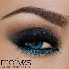 blue eye makeup