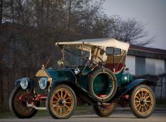 
                    
                        1913 Herreshoff Runabout
                    
                