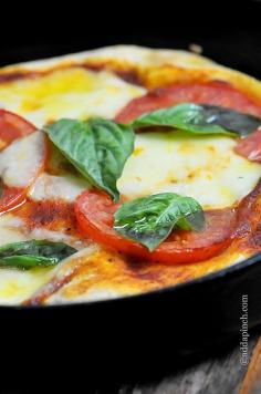 
                    
                        Margherita Pizza - Such a deliciously rustic pizza! So fresh and full of flavor! ©addapinch.com
                    
                