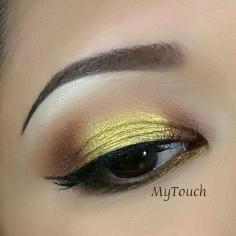 
                    
                        Good as gold! We love how mytouch used Makeup Geek eyeshadows in Fortune Teller (foiled), Cocoa Bear & Rapunzel + Makeup Geek gel liner in Immortal to create this 'Gold Mine' look!
                    
                