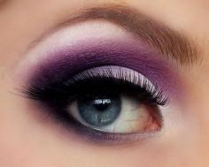 Deep purple eye makeup      Have you seen the new promotion Real Techniques brushes makeup -$10 http://youtu.be/HebBcrOTNtU   #realtechniques #realtechniquesbrushes #makeup #makeupbrushes #makeupartist #makeupeye #eyemakeup #makeupeyes