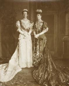 
                    
                        Queen Victoria of Sweden and Queen Alexandra of United Kingdom
                    
                