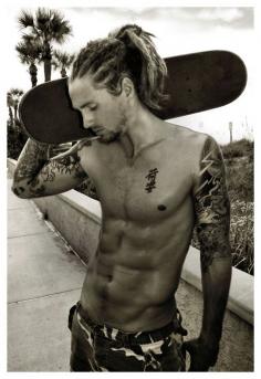 Robbie Gambrell!! Never a fan of white boys with dreads, but holy cow! He can be my exception!
