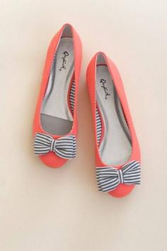 Color with striped bows