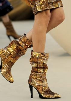 {Simply Seductive : a lifestyle  fashion blog}: Inspiration: {Chanel ~ Couture Fall 2010}