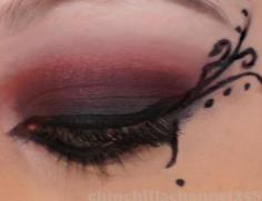 Dark red and black Gothic Eye Make up ❤