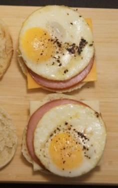 
                    
                        Egg McMuffins DIY | Slender Kitchen
                    
                