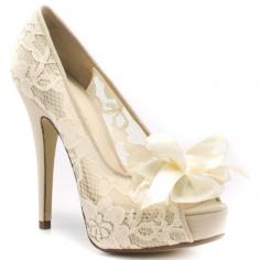gorgeous white lace wedding shoes