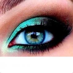 Turquoise & brown eye makeup, pretty!    nice on blue eyes