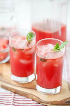 
                    
                        Check out Colin Cowie's recipe for Royalty Cocktail: www.colincowiewed...
                    
                