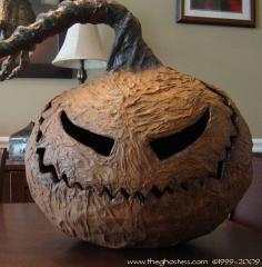 Halloween DIY: Great-looking paper mache pumpkin head.