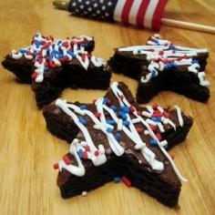 4th of July brownies  #fourth #of #july #fourthofjuly #party #idea #ideas #funideas #coolideas #food #foodie #yum #independence #day #family #fun #cookout #cookouts #grill #dessert #desserts #brownie #brownies #star #stars  www.gmichaelsalon...