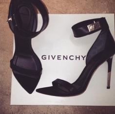 #ShareIG @givenchyofficial