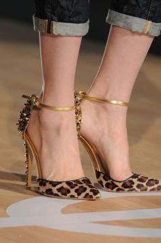 Fun leopard shoes