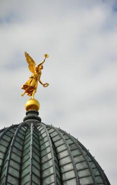Angel, Dresden, Germany / 良いアングルの物を