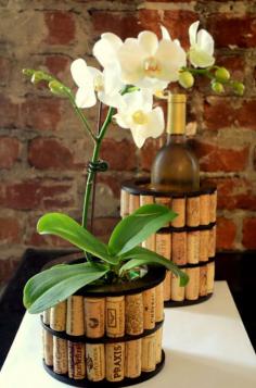 DIY wine cork vase