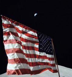 
                    
                        NASA - National Aeronautics and Space Administration Today we remember and honor the brave men and women who made the ultimate sacrifice in service to our country. #MemorialDay
                    
                