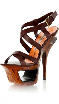 #GianmarcoLorenz #brown #wooden #Stiletto #SHOEs #heels #sexyheels #highheels #shoefetish #feet #pedicure  #sexy #opentoe #peeptoe #platforms  #heelout