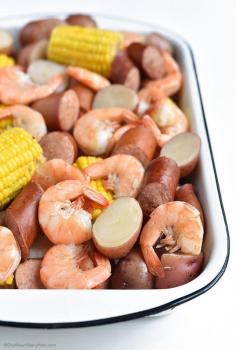 Low Country Boil Recipe https://SheWearsManyHats.com #dinner #recipe #maincourse #healthy #recipes