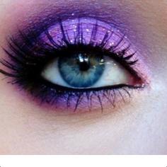 Pink and purple eye shadow goes great with blonde hair and blue eyes #purple #eyeshadow
