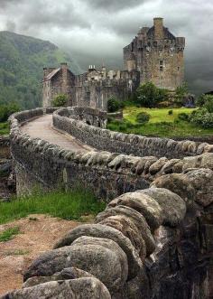 Eilean Donan Castle, Scotland    The main Witch in my nano novel lives in a Scottish castle  like this  :)