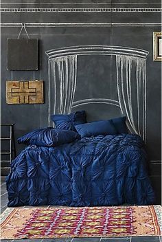 
                    
                        I don&#39;t normally like chalkboard paint, but this I like. And I love the bedding.
                    
                