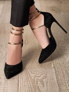 Yves Saint Laurent black heels