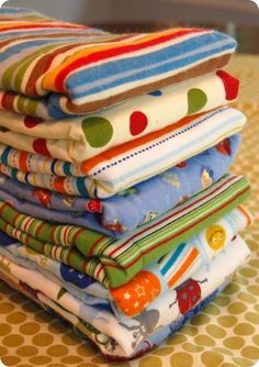 
                    
                        I loved making these burp rags from Gerber prefold diapers for my sister in law.  I think I&#39;m gonna have to get some supplies and make them myself #diy
                    
                