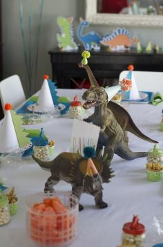 Dinosaur birthday party- Dinosaurs with party hats! YES!