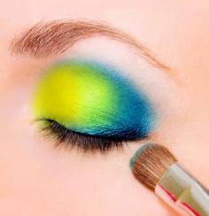 Neon green - teal - blue eyeshadow #bhcosmetics