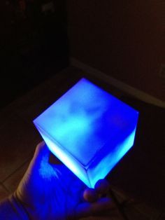 
                    
                        Build a Tesseract, Cosmic Cube, A must for any Avengers Costume! Picture Heavy.
                    
                