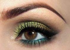 DIY :: Tropical Greens :: Inglot’s AMC loose eyeshadow #17 (alt: MakeupGeek's Pixie Dust e/s) on lid, MakeupGeek Twilight (brown in crease), Corrupt (black for outer corner), Mermaid (sea blue/green on lower lash line & to set pencil lined on waterline).